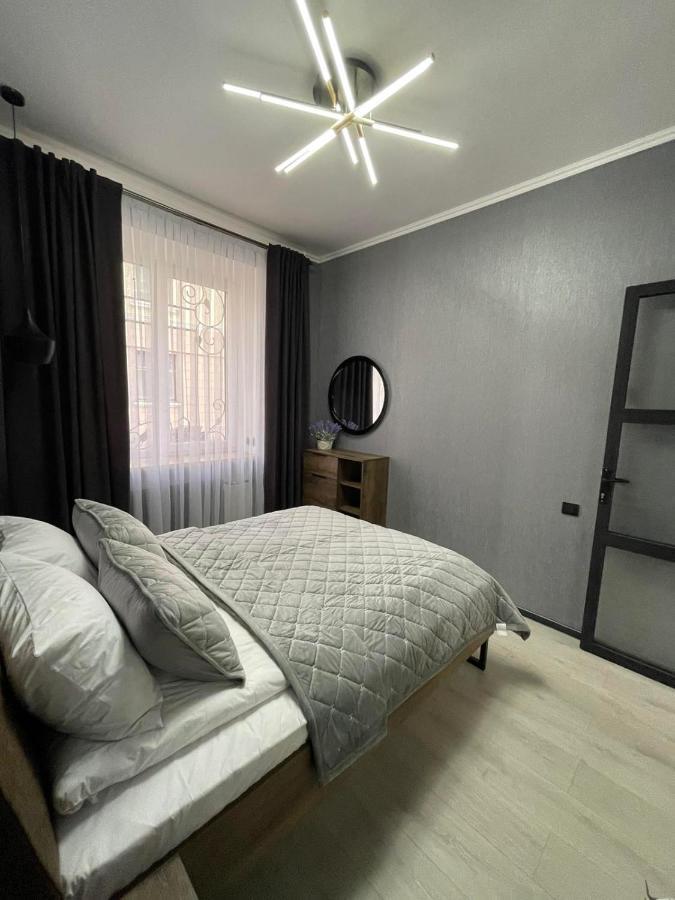 Vel Люкс Apartment Chernivtsi Exterior photo