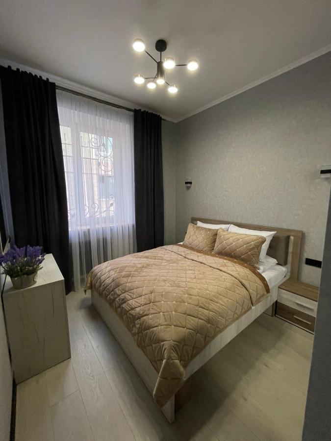 Vel Люкс Apartment Chernivtsi Exterior photo