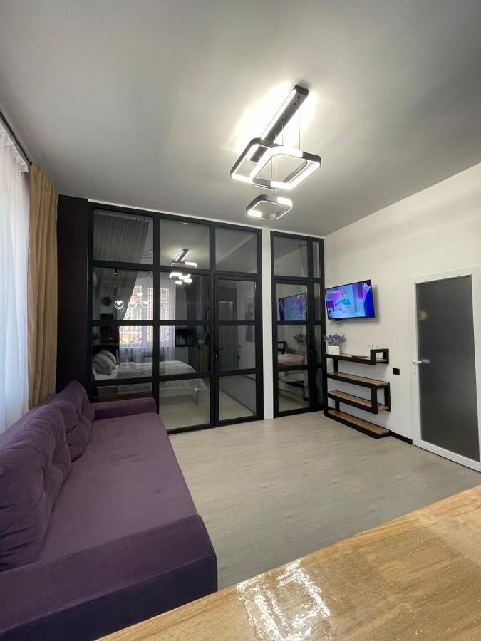 Vel Люкс Apartment Chernivtsi Exterior photo