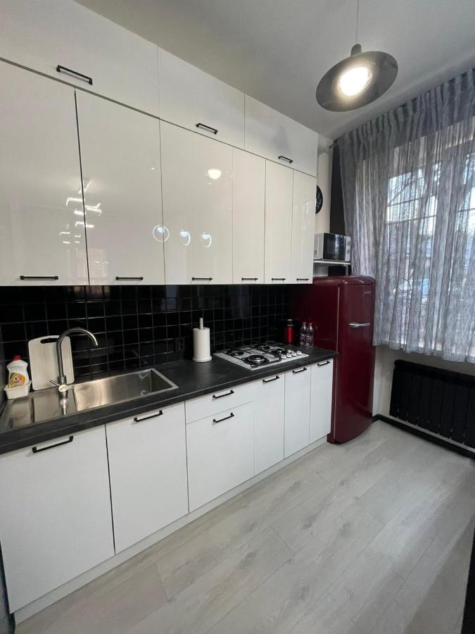 Vel Люкс Apartment Chernivtsi Exterior photo