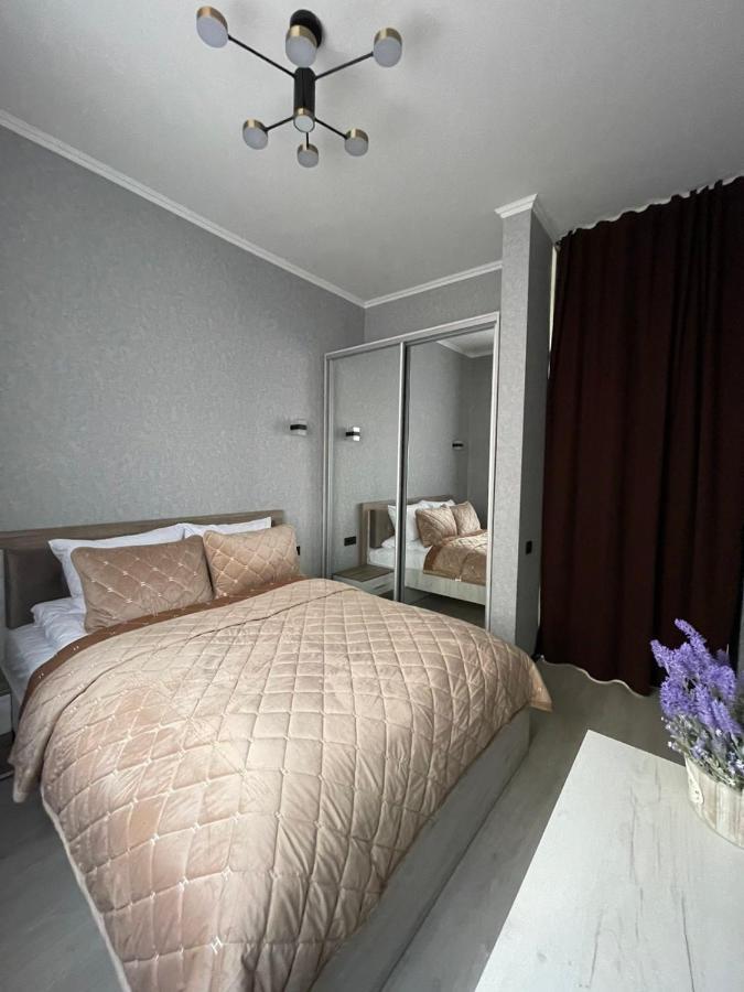 Vel Люкс Apartment Chernivtsi Exterior photo